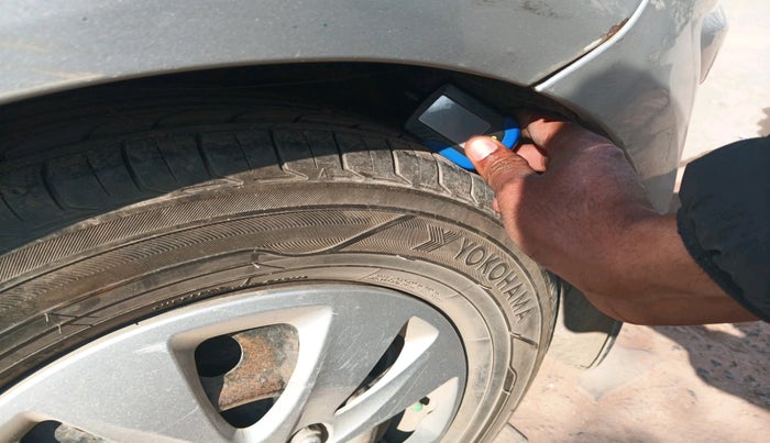 2013 Hyundai i10 SPORTZ 1.2, Petrol, Manual, 1,19,275 km, tyre