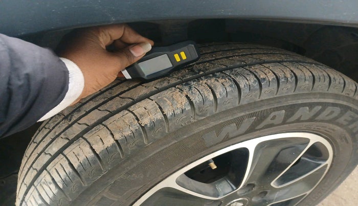 2017 Renault Duster 110 PS RXZ 4X2 AMT DIESEL, Diesel, Automatic, 39,077 km, tyre