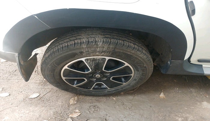 2017 Renault Duster 110 PS RXZ 4X2 AMT DIESEL, Diesel, Automatic, 39,077 km, tyre