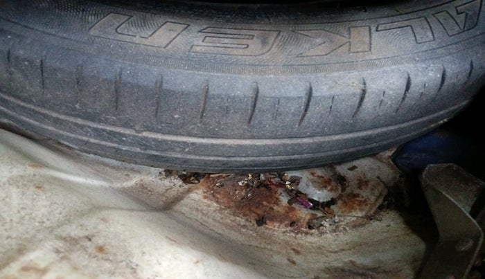 2017 Maruti Alto 800 LXI, Petrol, Manual, 88,713 km, tyre