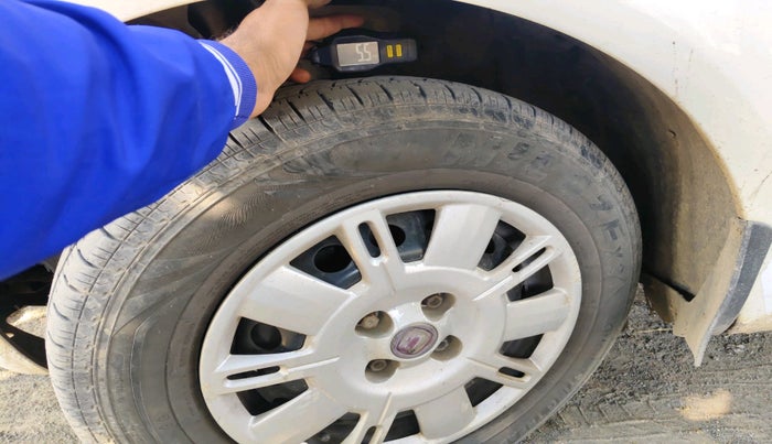 2014 Fiat Grand Punto ACTIVE 1.3, Diesel, Manual, 1,70,298 km, tyre