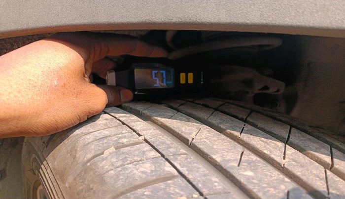 2024 Hyundai ALCAZAR PLATINUM 1.5 MT 7STR, Diesel, Manual, 65,701 km, tyre