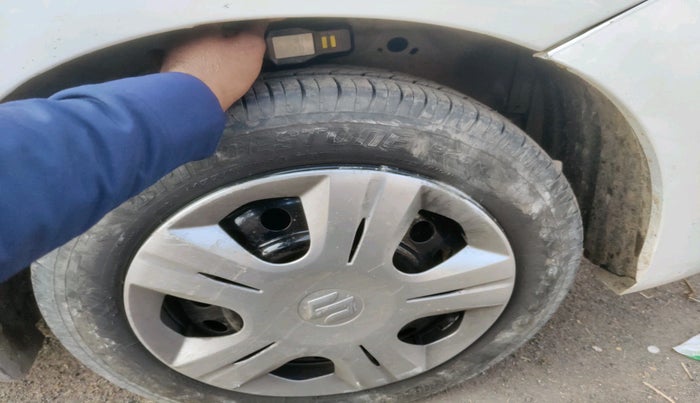 2017 Maruti Wagon R 1.0 VXI, Petrol, Manual, 65,300 km, tyre