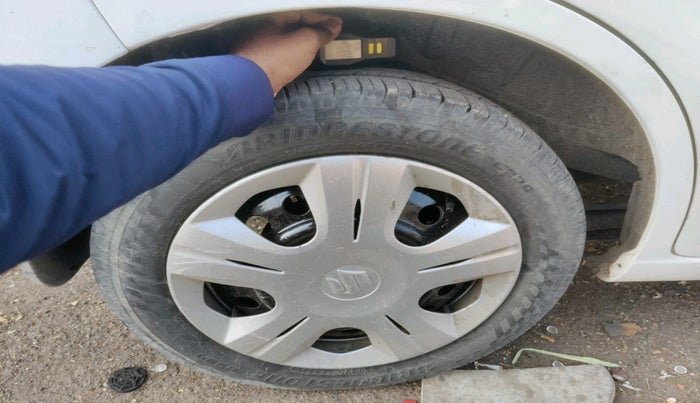 2017 Maruti Wagon R 1.0 VXI, Petrol, Manual, 65,300 km, tyre