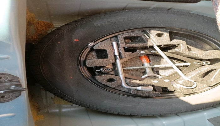 2022 Tata PUNCH ADVENTURE MT, Petrol, Manual, 27,639 km, tyre