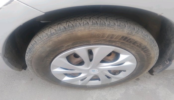 2018 Maruti Swift VXI AMT, Petrol, Automatic, 1,09,951 km, tyre