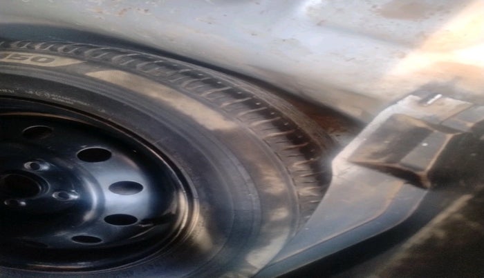 2018 Maruti Swift VXI AMT, Petrol, Automatic, 1,09,951 km, tyre