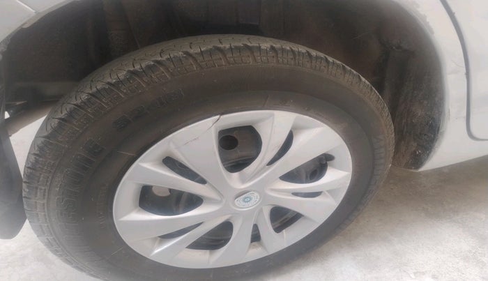 2018 Maruti Swift VXI AMT, Petrol, Automatic, 1,09,951 km, tyre