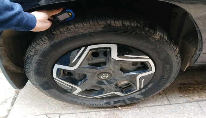 2024 Tata Curvv Pure Plus 1.2 Petrol 7DCA, Petrol, Automatic, 14,638 km, tyre