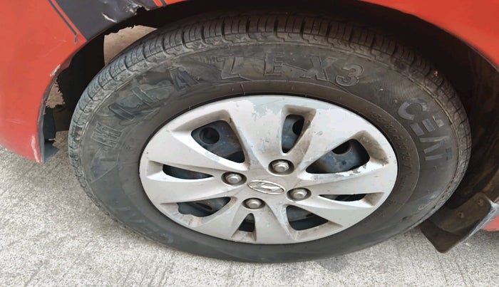 2011 Hyundai i10 SPORTZ 1.2, Petrol, Manual, 90,974 km, tyre