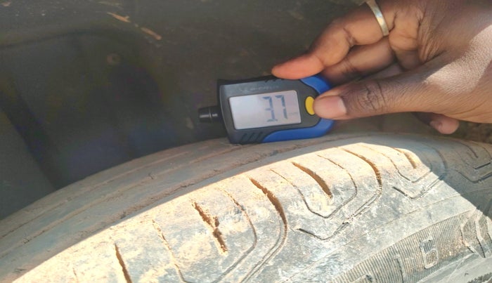 2021 Skoda KUSHAQ AMBITION 1.0L TSI MT, Petrol, Manual, 40,286 km, tyre