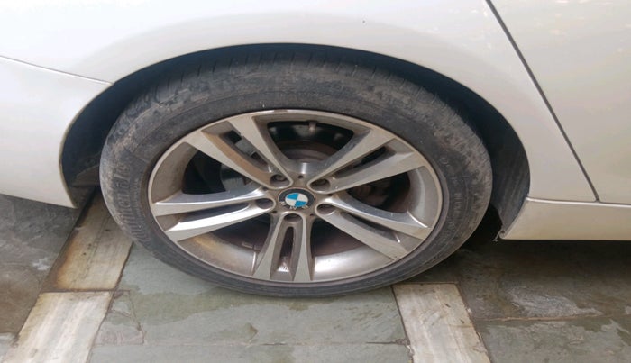 2014 BMW 3 Series 320D GT LUXURY LINE, Diesel, Automatic, 1,06,224 km, tyre