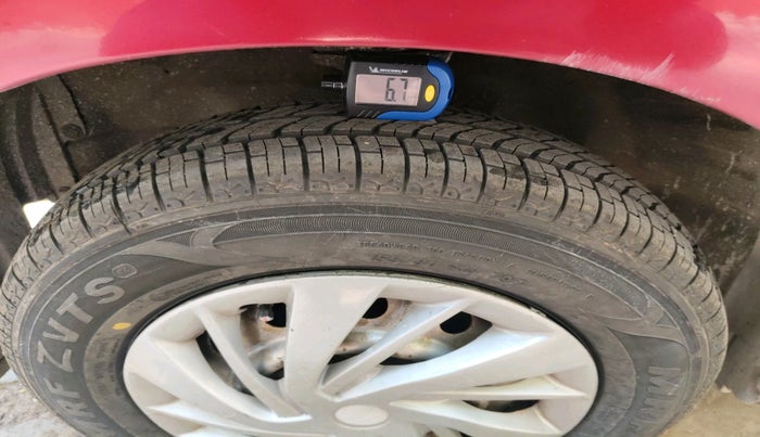 2013 Maruti Wagon R 1.0 LXI CNG, Petrol, Manual, 1,09,457 km, tyre