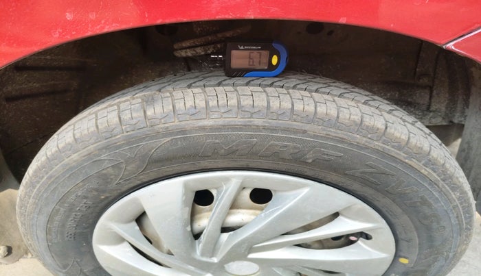 2013 Maruti Wagon R 1.0 LXI CNG, Petrol, Manual, 1,09,457 km, tyre