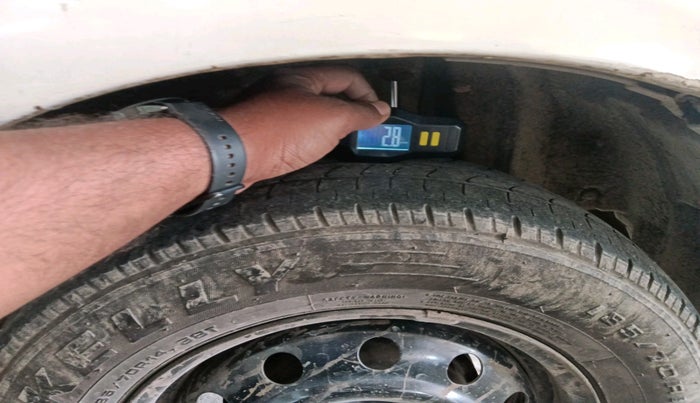 2011 Maruti Ritz VDI, Diesel, Manual, 1,59,007 km, tyre