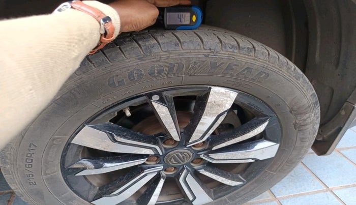 2019 MG HECTOR SHARP 1.5 DCT PETROL, Petrol, Automatic, 23,885 km, tyre