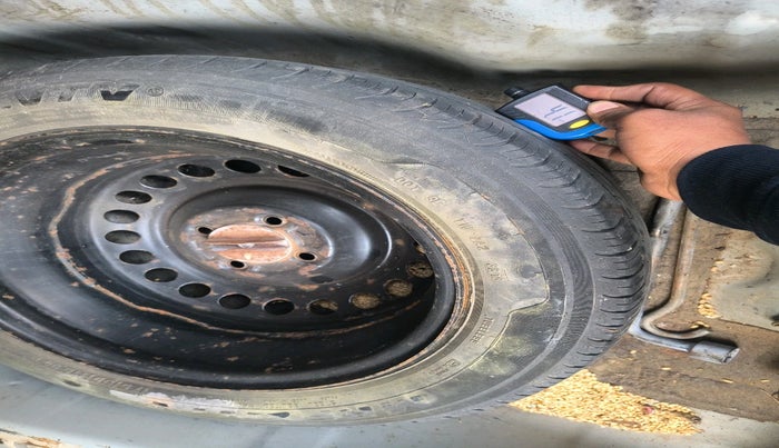 2015 Honda City 1.5L I-DTEC VX, Diesel, Manual, 83,277 km, tyre