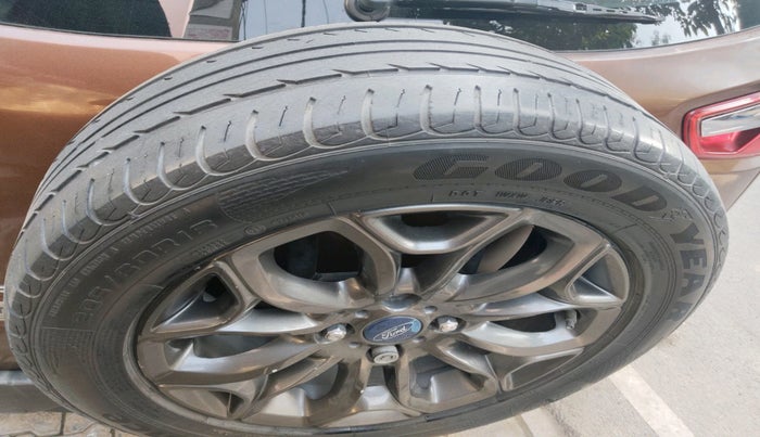 2016 Ford Ecosport TITANIUM 1.5L DIESEL, Diesel, Manual, 87,032 km, tyre