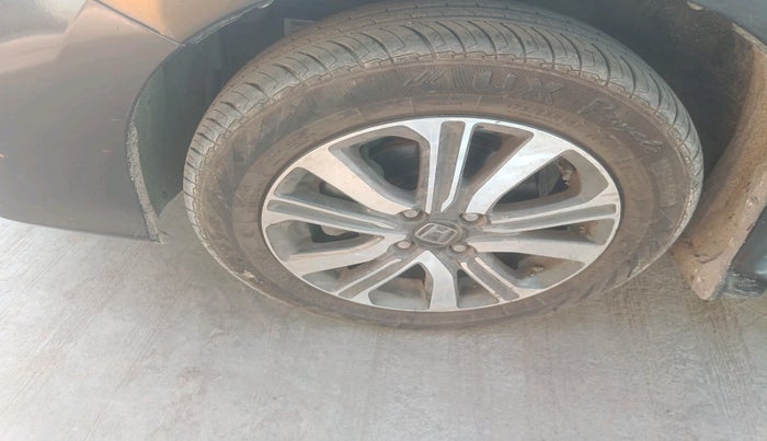 2017 Honda City 1.5L I-VTEC V MT, Petrol, Manual, 54,901 km, tyre