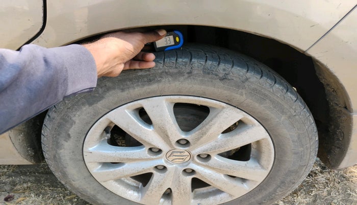 2016 Maruti Ertiga ZDI + SHVS, Diesel, Manual, 2,18,280 km, tyre