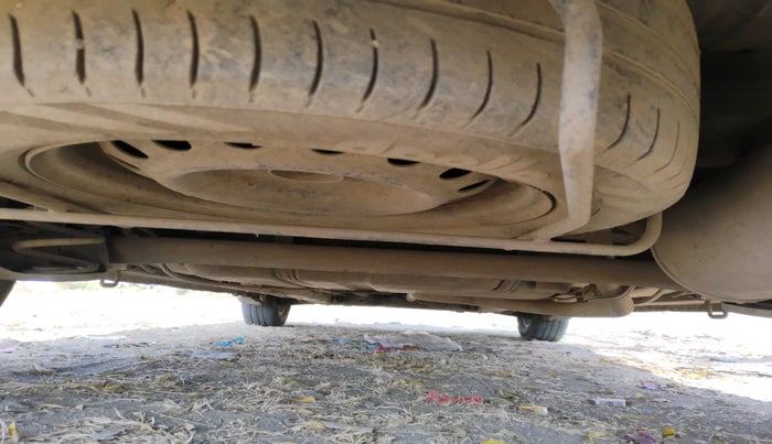 2016 Maruti Ertiga ZDI + SHVS, Diesel, Manual, 2,18,280 km, tyre