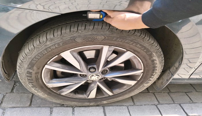 2022 Skoda SLAVIA STYLE 1.5L TSI DSG, Petrol, Automatic, 28,000 km, tyre