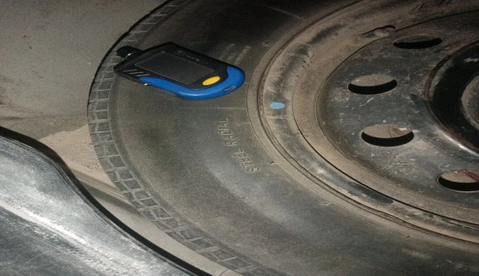 2014 Maruti Swift Dzire VXI, Petrol, Manual, 1,38,575 km, tyre