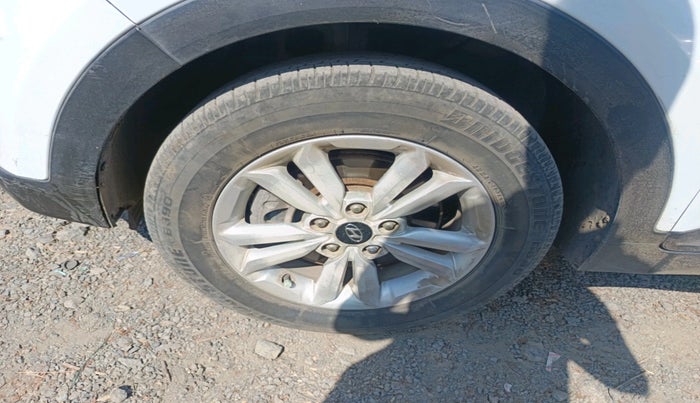 2016 Hyundai Creta SX PLUS 1.6 DIESEL, Diesel, Manual, 1,28,814 km, tyre