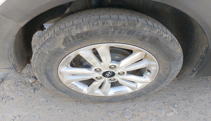 2016 Hyundai Creta SX PLUS 1.6 DIESEL, Diesel, Manual, 1,28,814 km, tyre