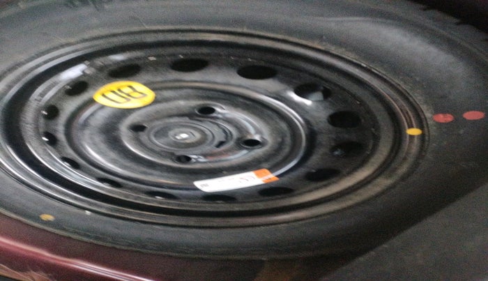 2019 Ford FREESTYLE TITANIUM 1.2 PETROL, Petrol, Manual, 97,005 km, tyre