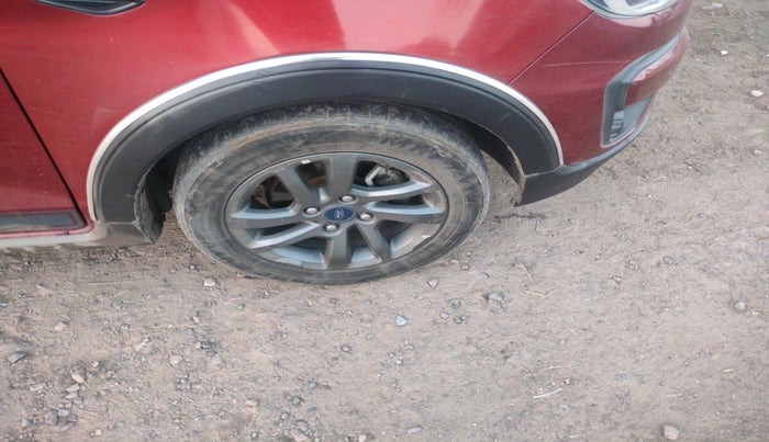 2019 Ford FREESTYLE TITANIUM 1.2 PETROL, Petrol, Manual, 97,005 km, tyre