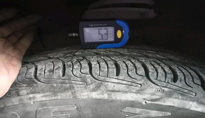 2013 Maruti Swift Dzire VXI, Petrol, Manual, 63,702 km, tyre