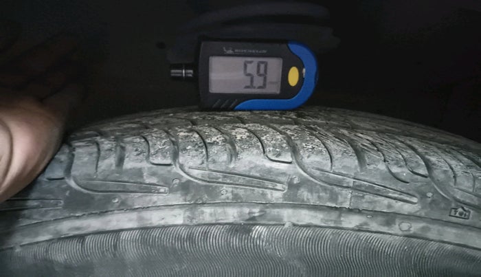 2013 Maruti Swift Dzire VXI, Petrol, Manual, 63,702 km, tyre