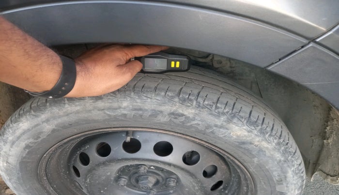 2020 Tata NEXON XM DIESEL, Diesel, Manual, 85,516 km, tyre