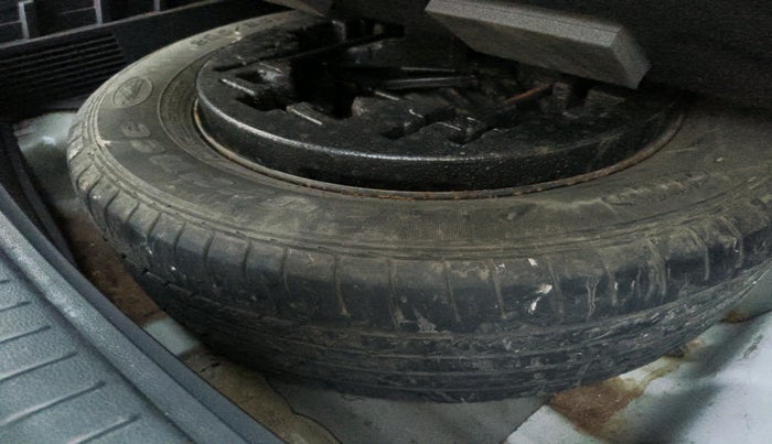 2017 Hyundai Creta E PLUS 1.6 PETROL, Petrol, Manual, 65,593 km, tyre