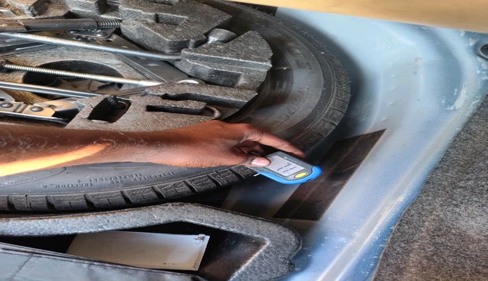 2019 Skoda Rapid AMBITION 1.5 TDI AT, Diesel, Automatic, 2,40,321 km, tyre