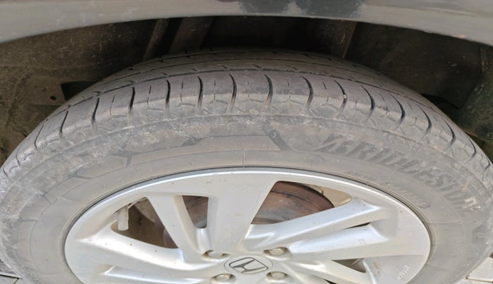 2017 Honda Jazz 1.2L I-VTEC VX, Petrol, Manual, 1,31,340 km, tyre