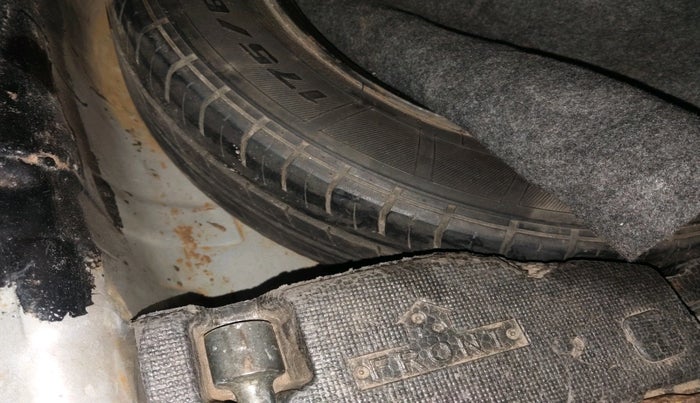 2016 Honda Amaze 1.2L I-VTEC S, Petrol, Manual, 1,72,062 km, tyre