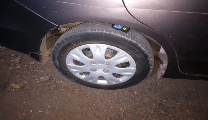 2016 Honda Amaze 1.2L I-VTEC S, Petrol, Manual, 1,72,062 km, tyre