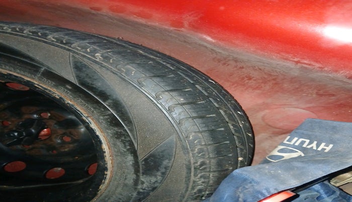 2014 Hyundai Eon MAGNA +, Petrol, Manual, 54,359 km, tyre