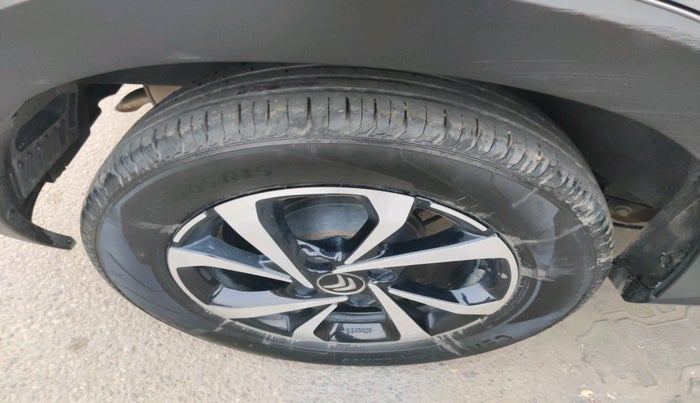 2023 CITROEN C3 SHINE 1.2, Petrol, Manual, 25,543 km, tyre