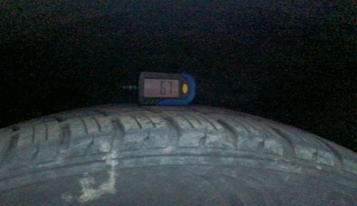 2017 Tata Hexa XT 4X2 6 STR, Diesel, Manual, 1,84,597 km, tyre