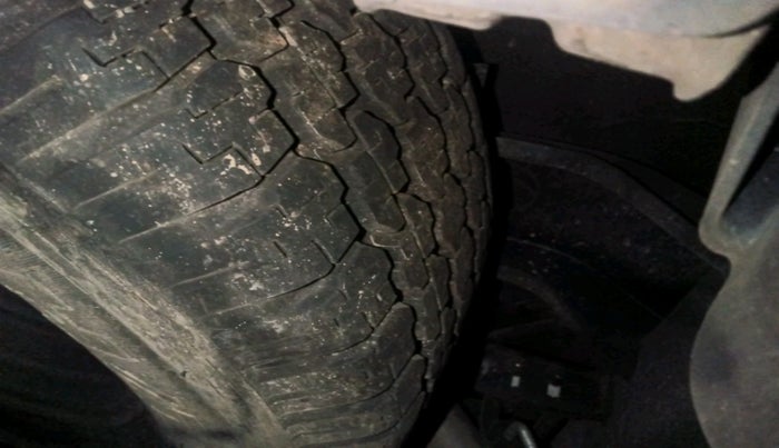 2017 Tata Hexa XT 4X2 6 STR, Diesel, Manual, 1,84,597 km, tyre