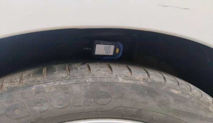 2015 Skoda Rapid 1.6 MPI AMBITION WITH ALLOY, Petrol, Manual, 41,324 km, tyre