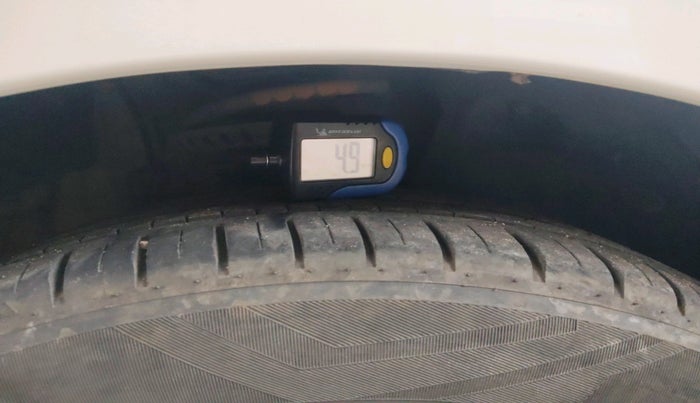 2015 Skoda Rapid 1.6 MPI AMBITION WITH ALLOY, Petrol, Manual, 41,324 km, tyre