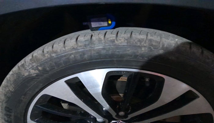 2022 MG HECTOR PLUS SHARP 2.0 DIESEL TURBO MT 6-STR, Diesel, Manual, 37,991 km, tyre