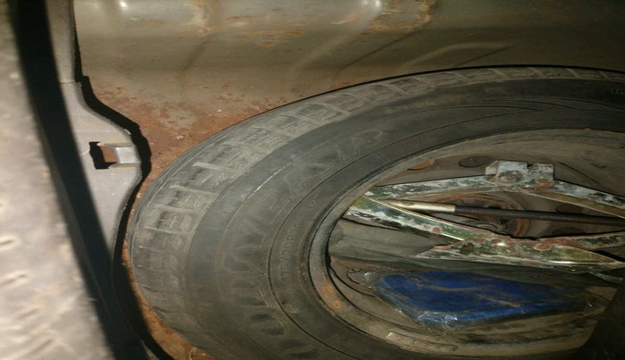 2011 Hyundai i20 MAGNA 1.2, Petrol, Manual, 74,527 km, tyre