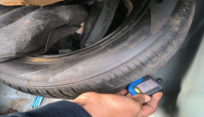 2018 Hyundai Verna SX (O) ANNIVERSARY EDITION 1.6 CRDI, Diesel, Manual, 91,215 km, tyre