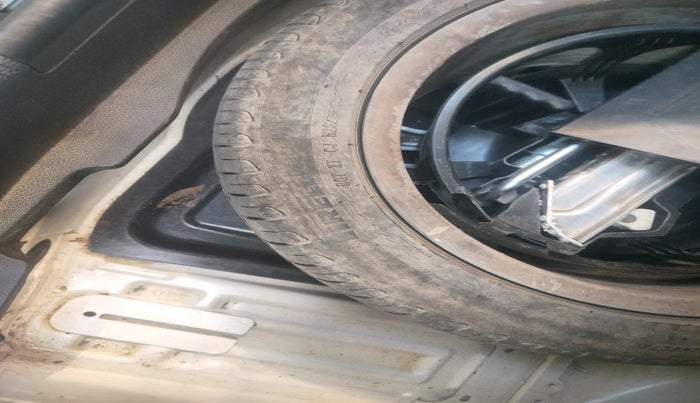 2012 Mercedes Benz C Class 200 CGI AVANTGARDE, Petrol, Automatic, 65,636 km, tyre