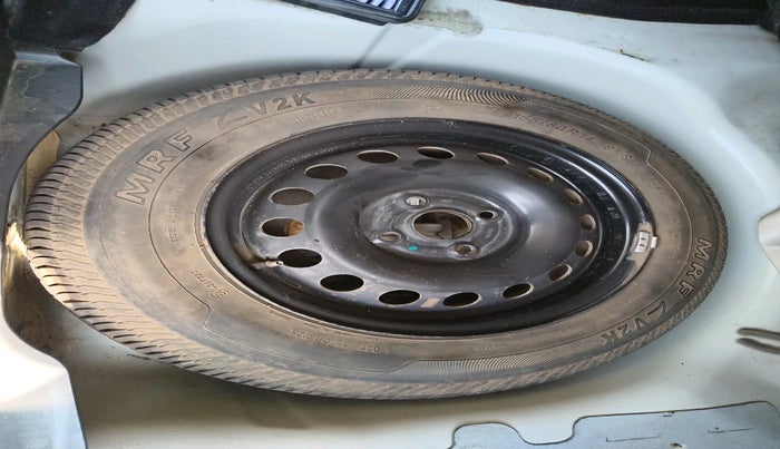 2016 Maruti Swift Dzire VXI, Petrol, Manual, 78,869 km, tyre